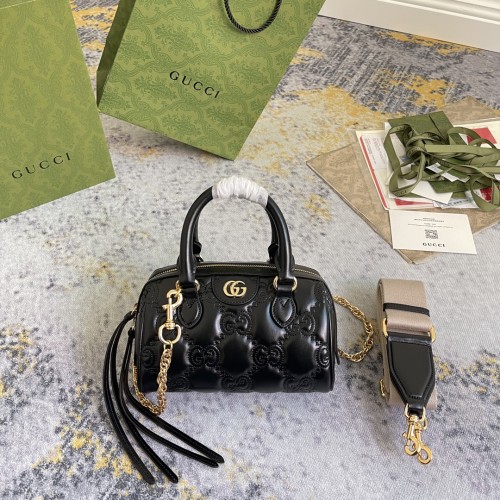 Gucci Classic Embroidered Logo Chain Crossbody Bag Handbag Size: 19x13x11 CM