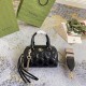 Gucci Classic Embroidered Logo Chain Crossbody Bag Handbag Size: 19x13x11 CM