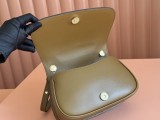 Gucci New Classic Mini Cross Bag Size: 21.5 x 11 x 8 CM