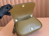 Gucci New Classic Mini Cross Bag Size: 21.5 x 11 x 8 CM