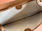 Gucci Body Adjustable Shoulder Strap Single Shoulder Handbag Size: 49x46x4CM