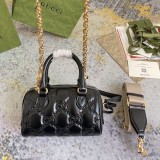 Gucci Classic Embroidered Logo Chain Crossbody Bag Handbag Size: 19x13x11 CM