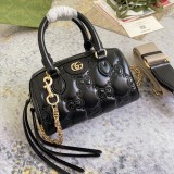 Gucci Classic Embroidered Logo Chain Crossbody Bag Handbag Size: 19x13x11 CM