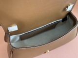 Gucci New Classic Mini Cross Bag Size: 21.5 x 11 x 8 CM