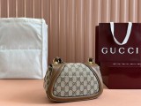 Gucci New Classic Mini Cross Bag Size: 21.5 x 11 x 8 CM