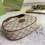 Gucci Classic Logo Canvas Splicing Half Moon Underarm Bag Handbill Shoulder Bag Size: 22x12.5x5 CM