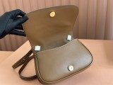 Gucci New Classic Mini Cross Bag Size: 21.5 x 11 x 8 CM