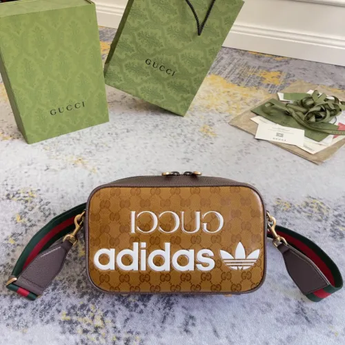 Gucci x Adidas Logo Printed Camera Bag Crossbody Bag Size: 25x16x9.5 CM