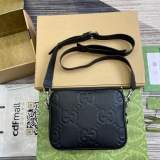 Gucci Classic Embossed GG Shoulder Bag Crossbody Bag Size: 23x19x9.5 CM