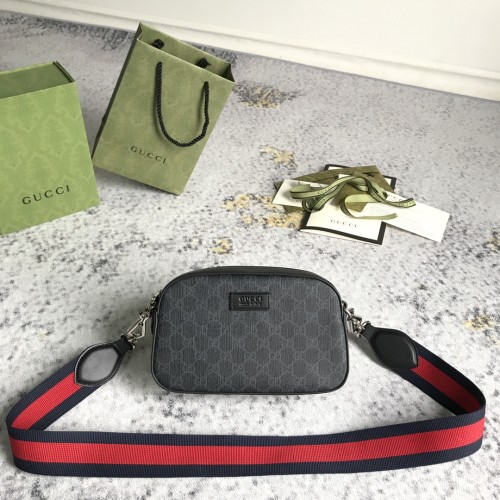 Gucci Classic Logo Printed Camera Bag Crossbody Bag Size: 24x15x7.5 CM