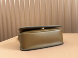 Gucci New Classic Mini Cross Bag Size: 21.5 x 11 x 8 CM