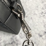 Gucci Classic Logo Printed Camera Bag Crossbody Bag Size: 24x15x7.5 CM