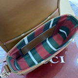 Gucci Classic GG Emblem Adjustable Shoulder Strap Handbag Diagonal Span Bag Size: 20x14x8CM