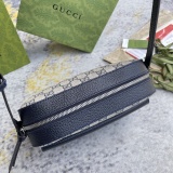 Gucci Classic Horseclip Retro Camera Bag Diagonal Shoulder Bag Size: 22.5x17x6.5CM