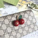 Gucci Classic Logo 3D Cherry Chain Canvas Bag Crossbody Bag Size: 16.5x10x4.5CM