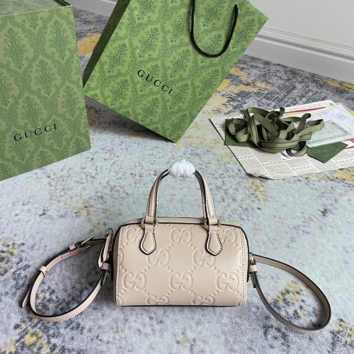 Gucci Classic Embossed GG Shoulder Cross Bag Handbag Size: 16x11x9CM