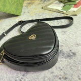 Gucci Fashion Interlocking G-Heart Cross Shoulder Bag Size: 20x17.5x6.5CM
