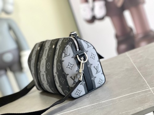 Louis Vuitton Fashion City Keepall Toothbrush Embroidered Leather Handbag Shoulder Bag Size: 27x17x13CM