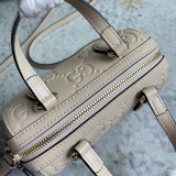 Gucci Classic Embossed GG Shoulder Cross Bag Handbag Size: 16x11x9CM