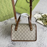 Gucci Retro Horseneck Buckle Shoulder Bag Diagonal Cross Handbag Size: 23x16x12CM
