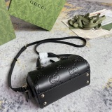 Gucci Classic Embossed GG Shoulder Cross Bag Handbag Size: 16x11x9CM
