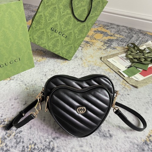 Gucci Fashion Interlocking G-Heart Cross Shoulder Bag Size: 20x17.5x6.5CM