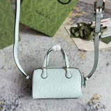 Gucci Classic Embossed GG Shoulder Cross Bag Handbag Size: 16x11x9CM