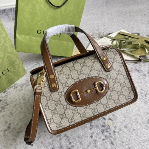 Gucci Retro Horseneck Buckle Shoulder Bag Diagonal Cross Handbag Size: 23x16x12CM