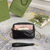 Gucci Classic Logo Multi Functional 3-in-1 Chain Crossbody Bag Size: 22.5x15.5x4CM