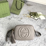 Gucci Classic Embossed GG Camera Bag Crossbody Bag Size: 21x15x7 CM