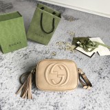 Gucci Classic Embossed GG Camera Bag Crossbody Bag Size: 21x15x7 CM