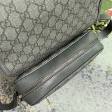 Gucci Classic Logo Printed Flip Cover Postman Bag Single Shoulder Crossbody Bag Size: 27x20x7CM