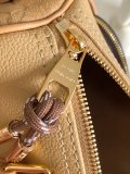 Louis Vuitton Keepall Bandouli è re 25 Handbag Crossbody Bag Size: 15 x11x25CM
