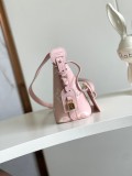 Louis Vuitton Simple Logo Embossed Lock Bucket Bag Shoulder Bag Size: 18x12x16CM