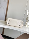 Louis Vuitton Fashion Sheepskin Handbag Crossbody Bag Size: 28x17x12CM