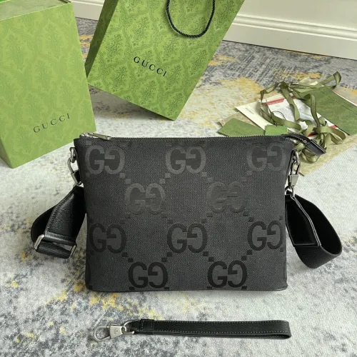 Gucci Classic Logo Printed Postman Bag Diagonal Span Bag Size: 30x24x5CM