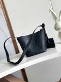 Louis Vuitton Simple Logo Embossed Lock Bucket Bag Shoulder Bag Size: 18x12x16CM