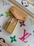 Louis Vuitton Classic Logo Printed Lock Chain Handbag Crossbody Bag Size: 19x11.5x6.5CM