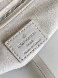 Louis Vuitton Classic CarryAll Cargo Oil Wax Calf Zipper Bag Crossbody Bag Size: 33.5 x 23 x 15CM
