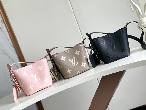 Louis Vuitton Simple Logo Embossed Lock Bucket Bag Shoulder Bag Size: 18x12x16CM