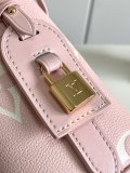 Louis Vuitton Simple Logo Embossed Lock Bucket Bag Shoulder Bag Size: 18x12x16CM