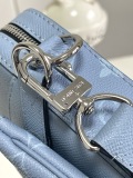 Louis Vuitton Classic Full Logo Postman Bag Crossbody Bag Size: 25x18.5x7CM