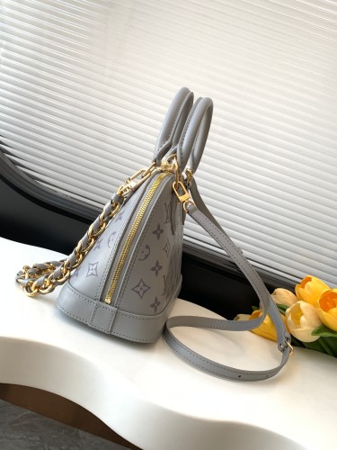 Louis Vuitton Alma BB Lock Shell Bag Single Shoulder Crossbody Bag Size: 23.5x17.5x11.5CM