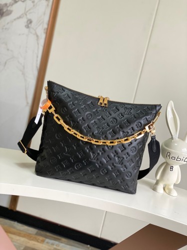 Louis Vuitton Classic Logo Embossed Stray Bag Chain Strap Bag Crossbody Bag Size: 38x33x10CM