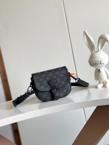 Louis Vuitton Mini Montsouris Flip up Postman Bag Crossbody Bag Size: 20x17x7CM