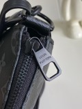 Louis Vuitton Classic Logo Printed Pochette Accessory Crossbody Bag Size: 28x16.5x9CM