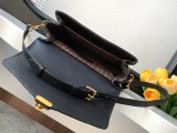 Louis Vuitton Pochette Metis Logo Embossed Lock Postman Bag Single Shoulder Crossbody Bag Size: 25x19x7CM