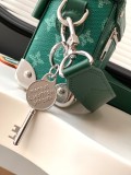 Louis Vuitton Fashion Soul Trunk Claw Print Handbag Single Shoulder Crossbody Bag Size: 19x15x7CM