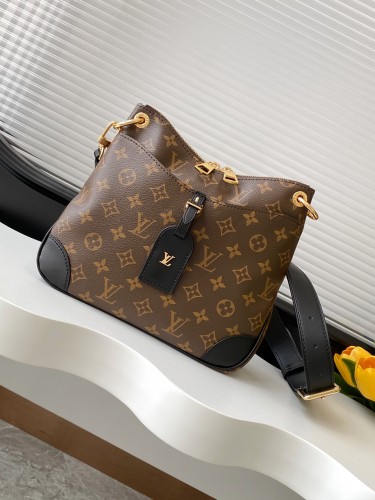Louis Vuitton Fashion Retro Logo Shoulder Bag