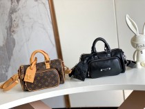 Louis Vuitton Keepall Bandoulière 25 Shoulder Bag Size: 25x15x11CM